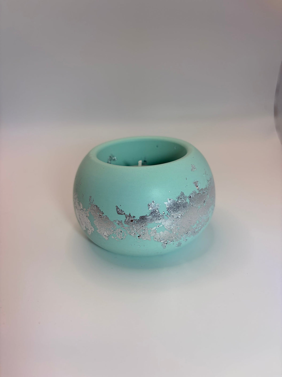 Light Green & Silver Leaf Jesmonite Tray, Vase & Tealight Holder Set – close-up detail, Croft & Cleo