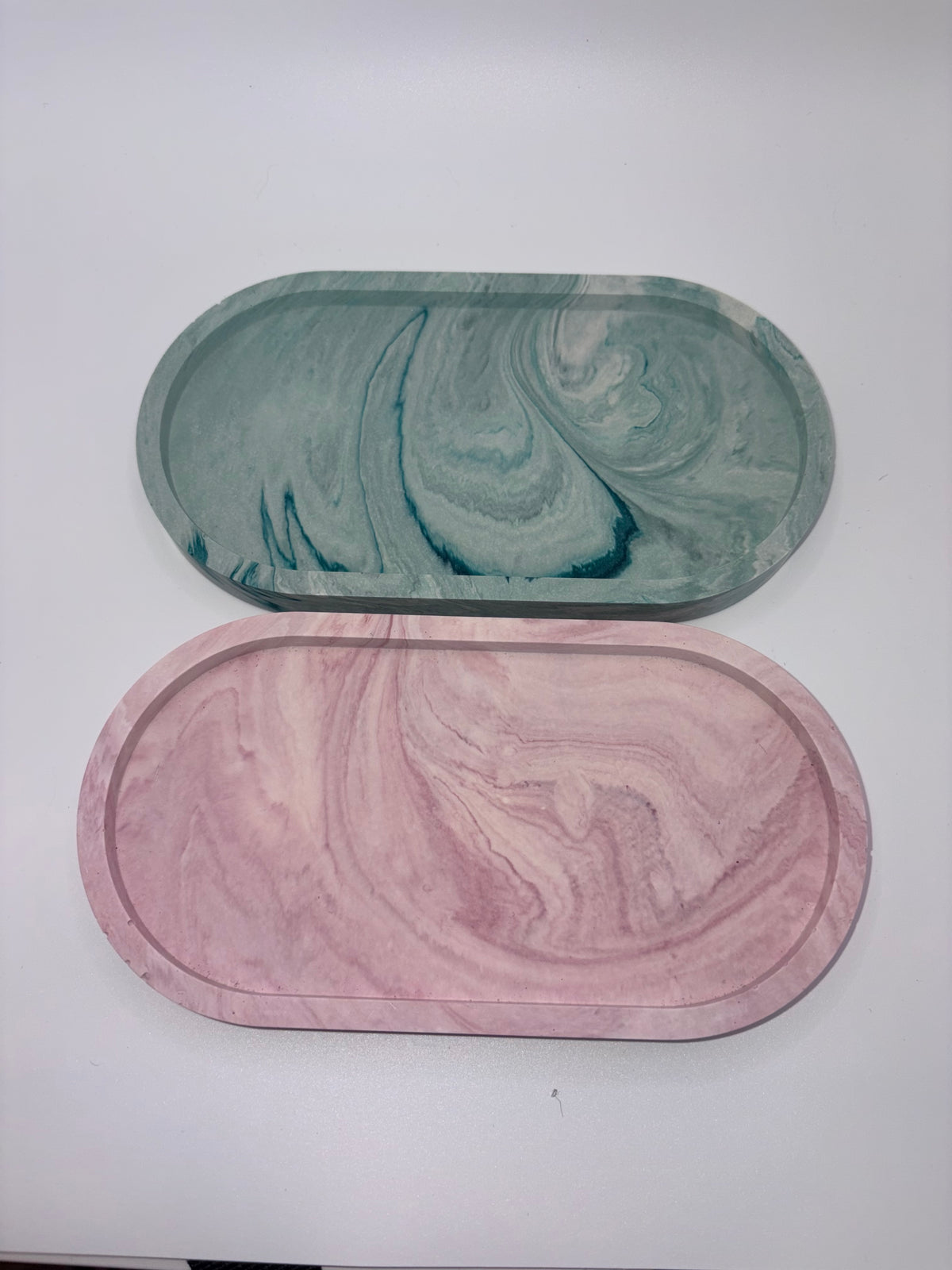 Jesmonite Marble Effect Oval Trinket Tray – close-up detail, Croft & Cleo