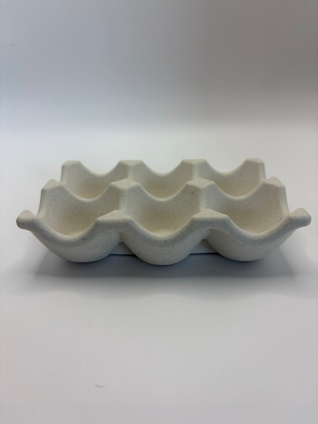 Scalloped Handmade Jesmonite Egg Holder for 6 Eggs – close-up detail, Croft & Cleo
